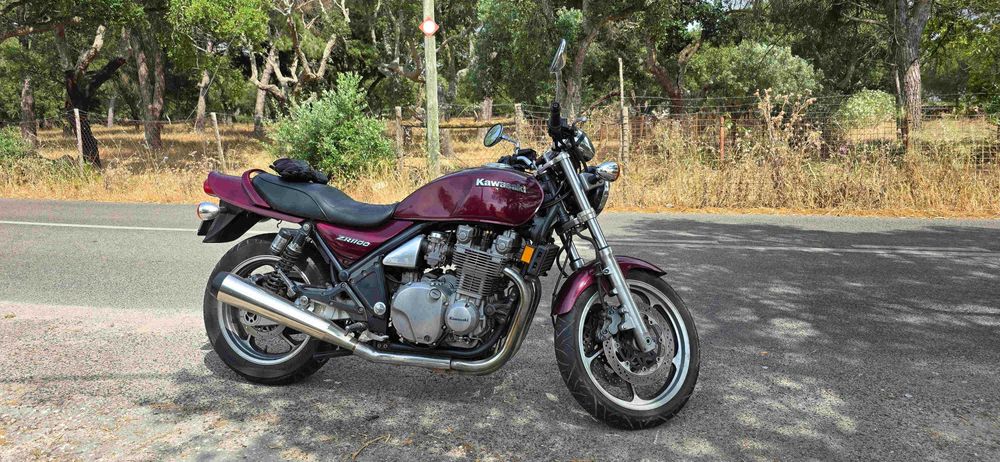 Kawasaki Zephyr 1100 (oportunidade para ter uma verdadeira cafe racer)