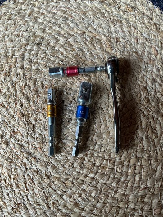 Високоякісний набір 4 пр трещотка 1/4 з перехідниками 1/4 3/8 1/2новий