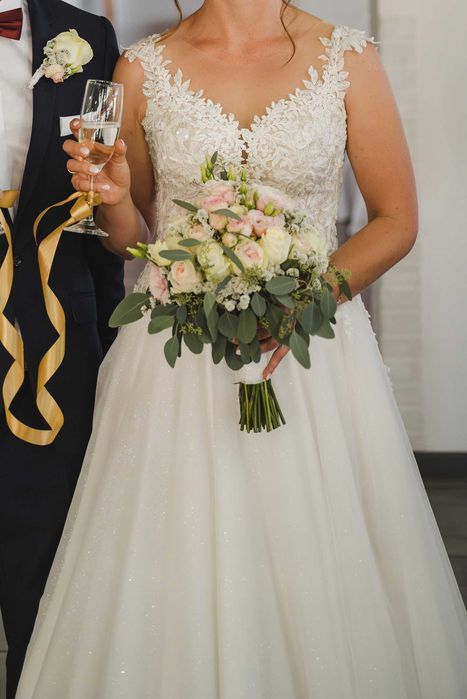 Suknia ślubna r. 38 klasyczna litera A