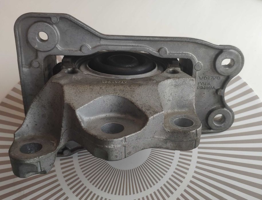 Подушка двигуна 31460716 подушка двигателя Volvo s90 v90 s 90 v 90