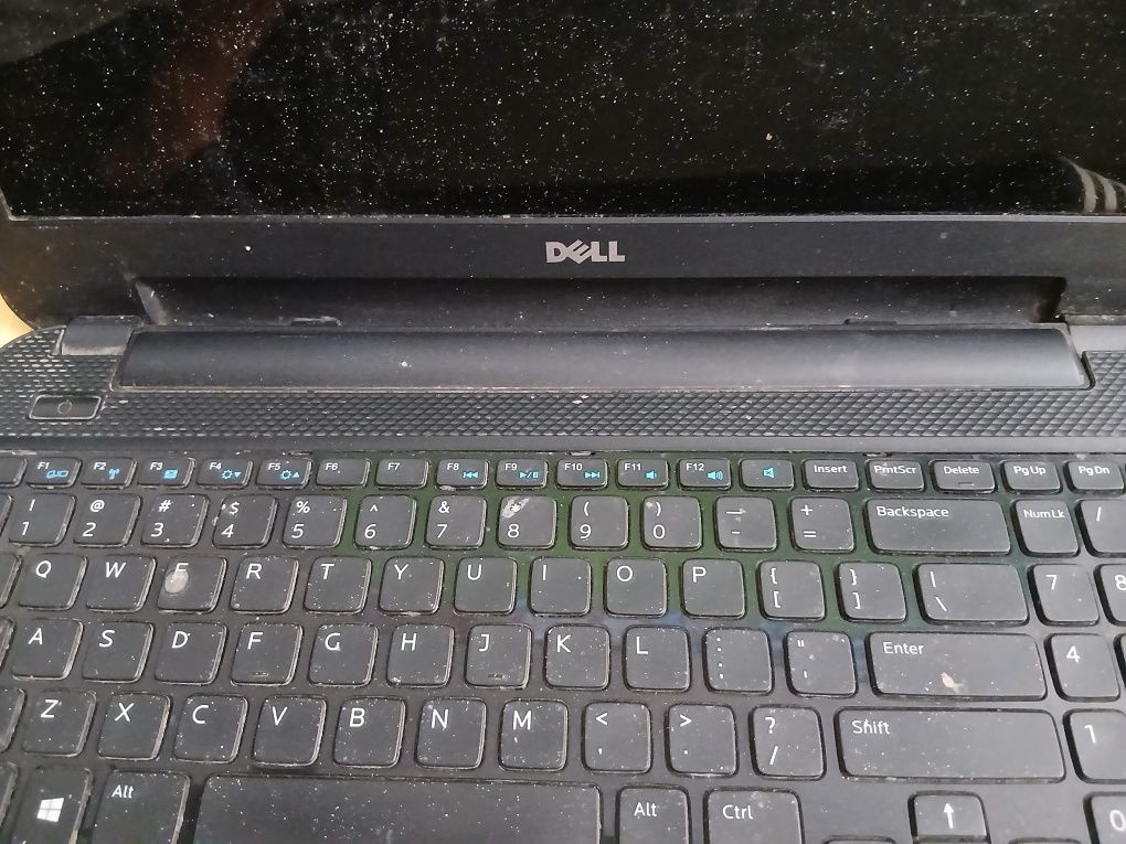 Portatil Dell para Arranjo ou peças não da sinal sem Carregador