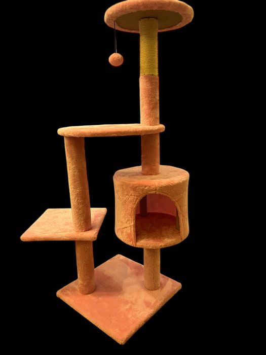 триярусна лежанка кігтеточка для кота