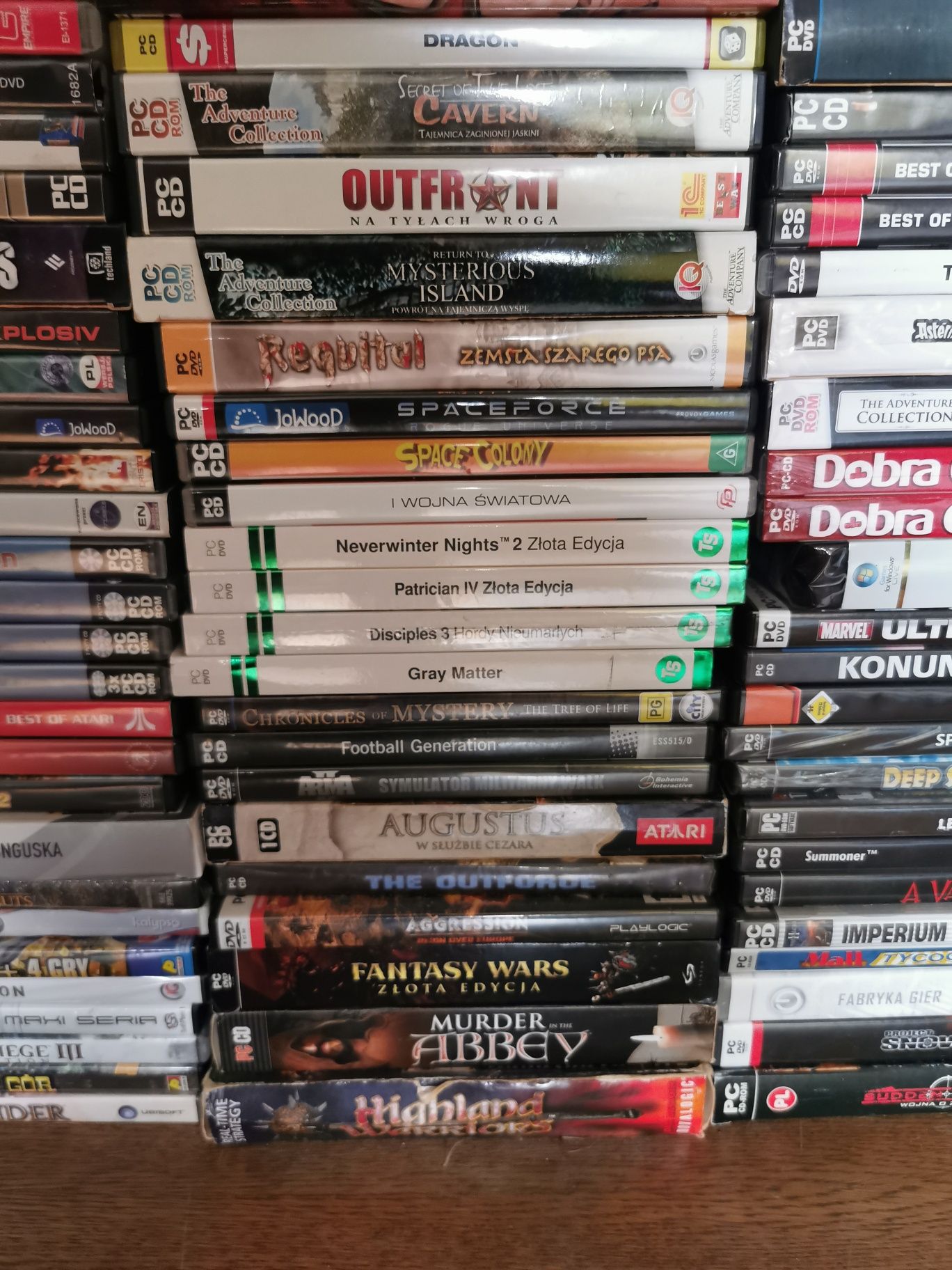 Sprzedam gry PC oraz ps2 i parę filmów dvd