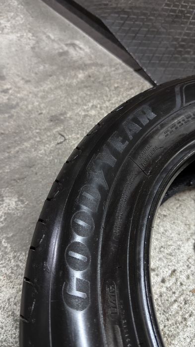 Pneus 195/65r15 GoodYear EfficientGrip Performance 2 com 80% de piso