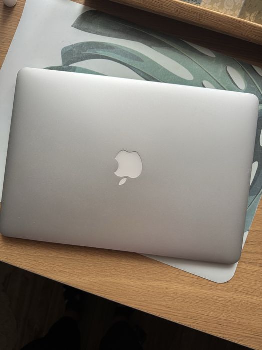 MacBook Air 13” Early 2015 – i7 / 8 GB RAM / 512 GB SSD - nowa bateria