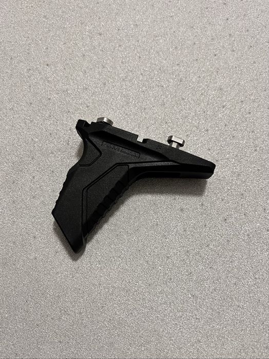 Strike Industries Link Angled Handstop