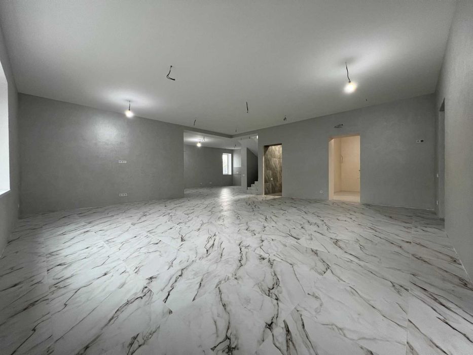 Продам новый 2-этажный дом с ремонтом в Подгородное, Ермолаевка