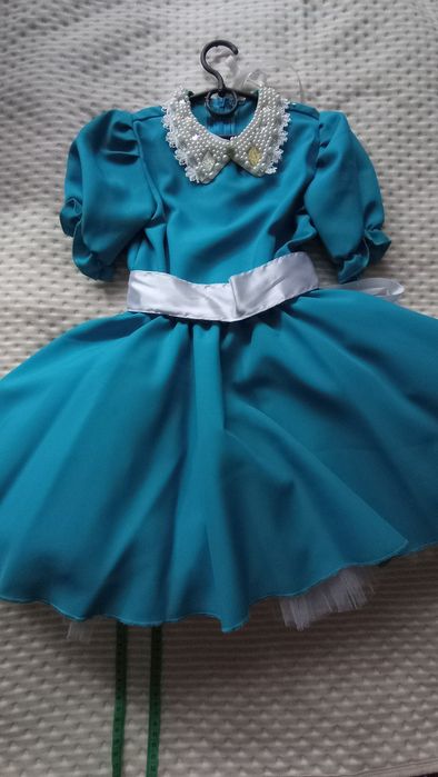 Святкова сукня для дівчинки