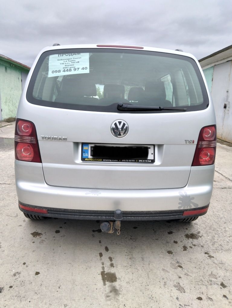 Продам Фольксваген Тоуран 1.4 turbo 103к.в 140к.с