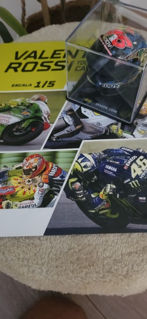 Miniatura Capacete Rossi temporada 1998