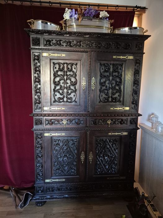 Louceiro antigo em madeira maciça entalhada – estilo renascentista, co