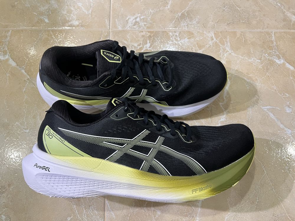 Кросівки для бігу чоловічі Asics Gel-Kayano 30