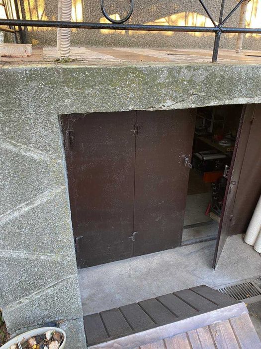 Продается  добротный дом с красного кирпича