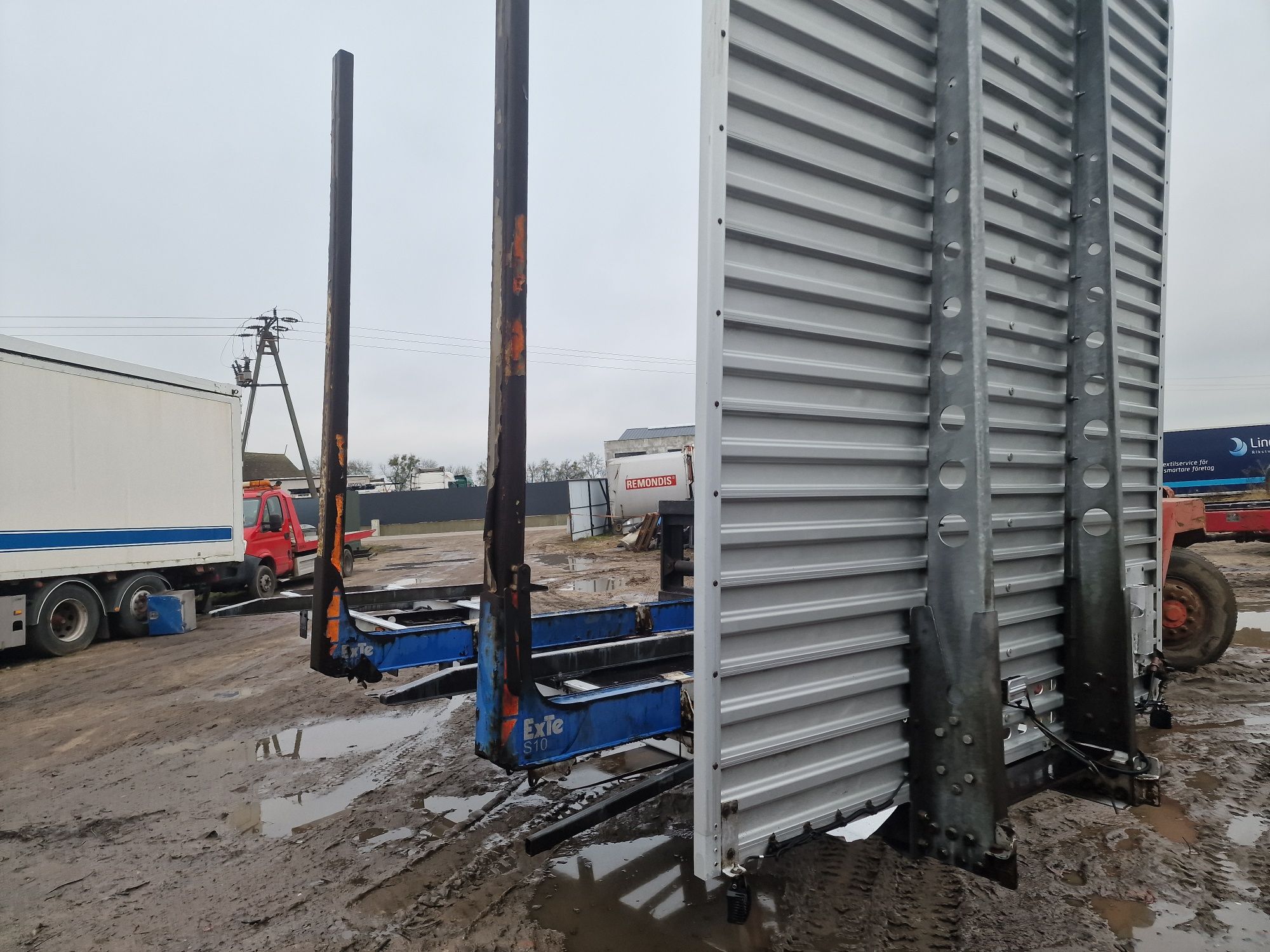 Zabudowa do drewna  Aluminiowa ;Bodensläp, 5.80m długa;Volvo,Mercedes