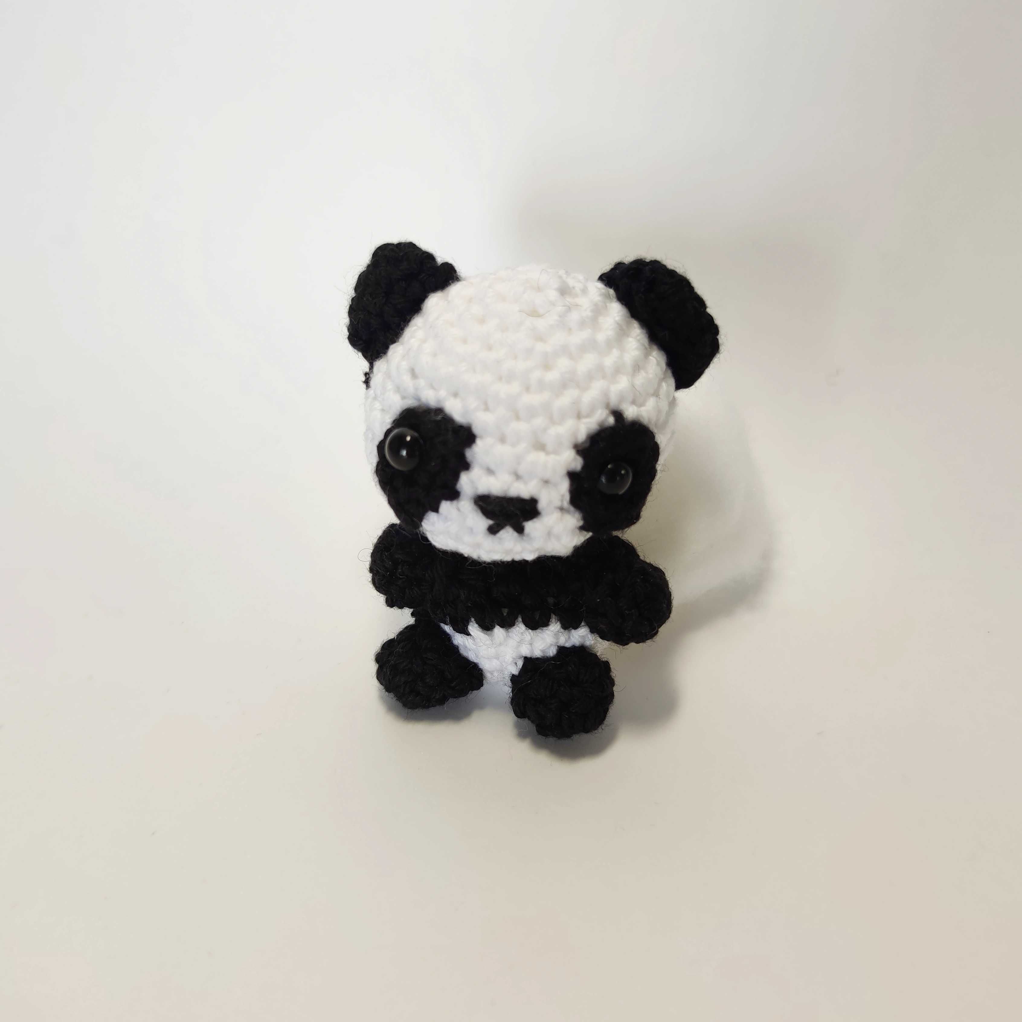 Breloczek handmade panda amigurumi