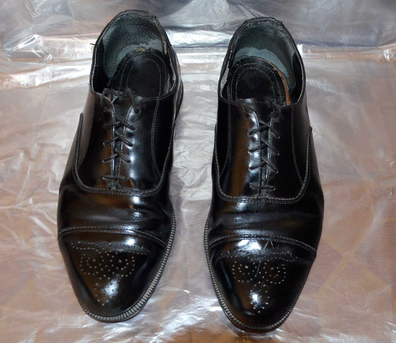 Черные мужские туфли / броги 41 размера