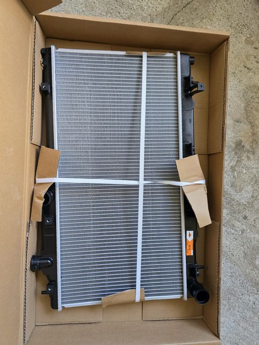 Радіатора охолодження Subaru Outback b13