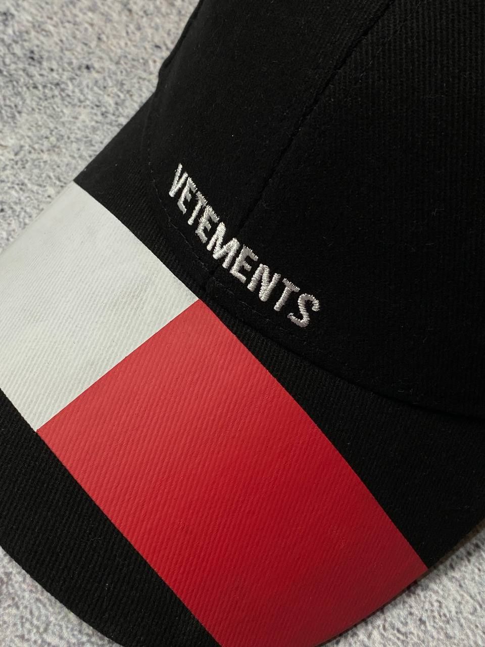 Кепка Vetements Embroidered Cap.