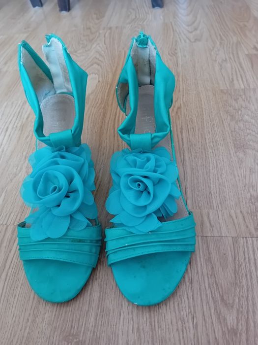 Sprzedam damskie buty 38