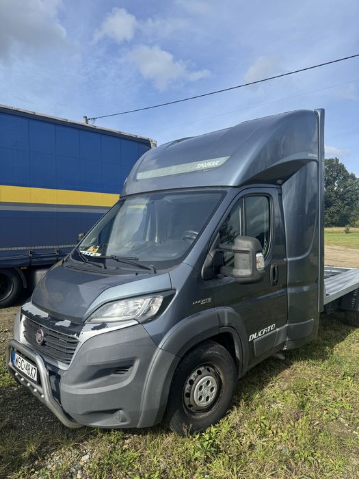 Zabudowa laweta spanie z tylu