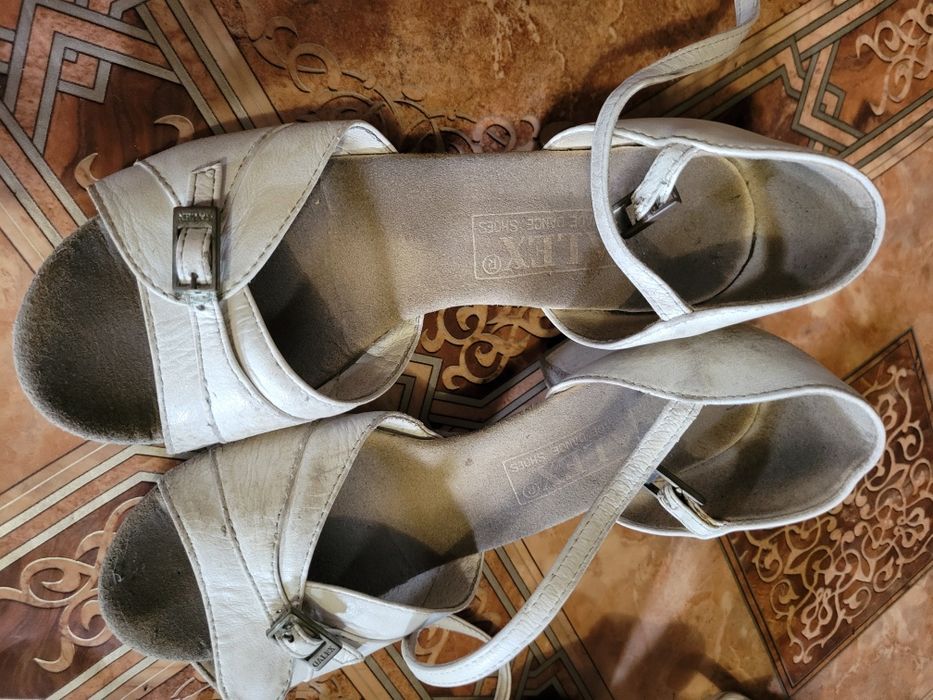 Дитячі туфлі для бальних танців