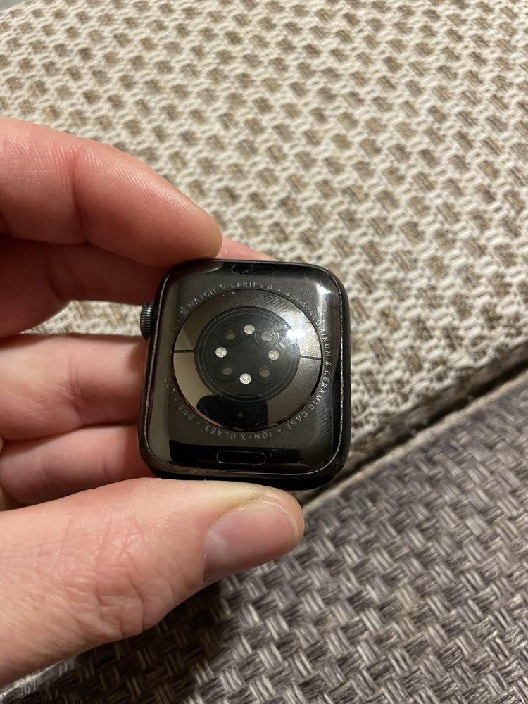 Apple Watch Series 6 44mm модель А2294 iCloud