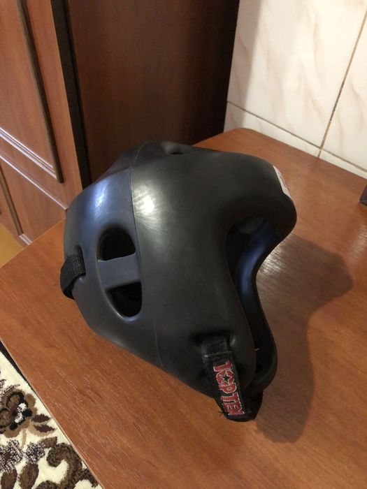 Шолом Top Ten для кік боксингу