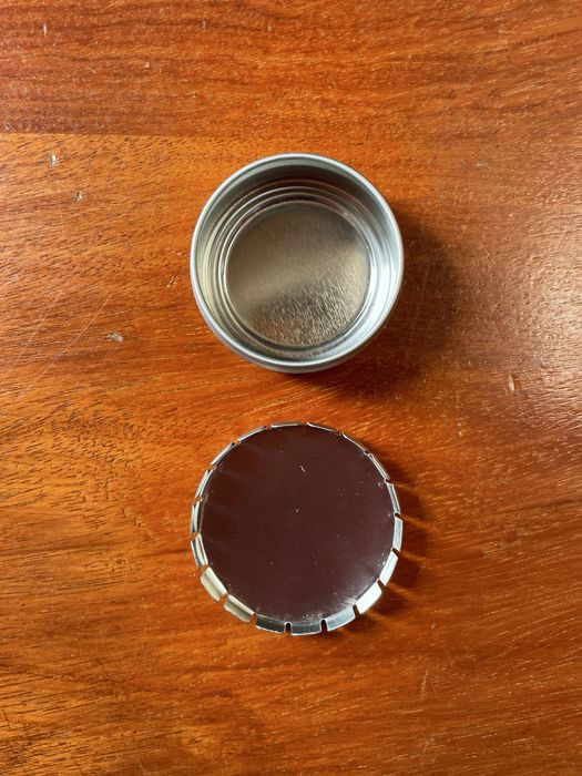 Cinzeiro de metal Moritz Götze [Envio grátis]