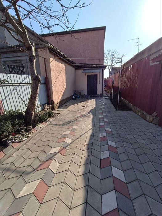 Продам 2-х этажный дом на Черемушках. Ремонт.