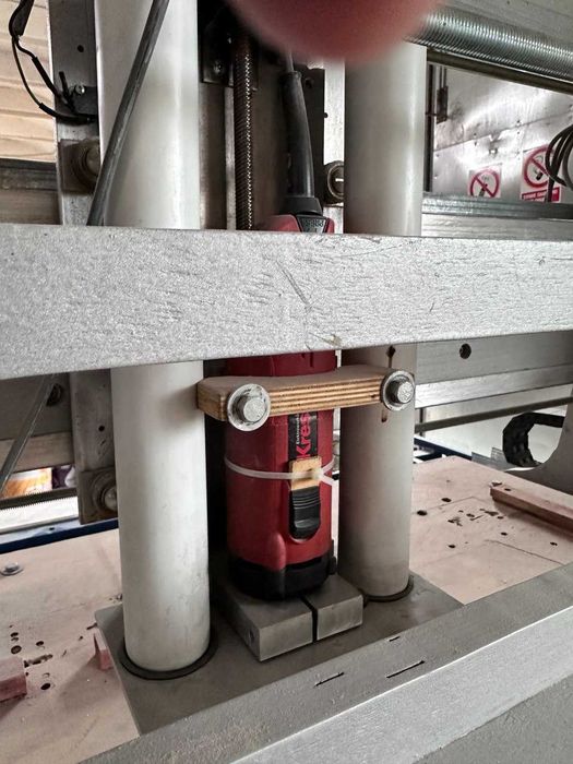 ЧПУ фрезерний верстат по дереву