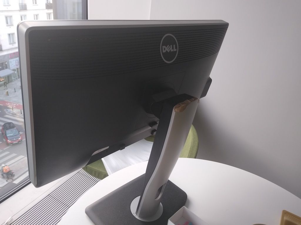 Monitor Dell U2212H