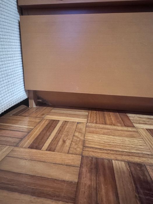 Comoda IKEA MALM com 6 gavetas