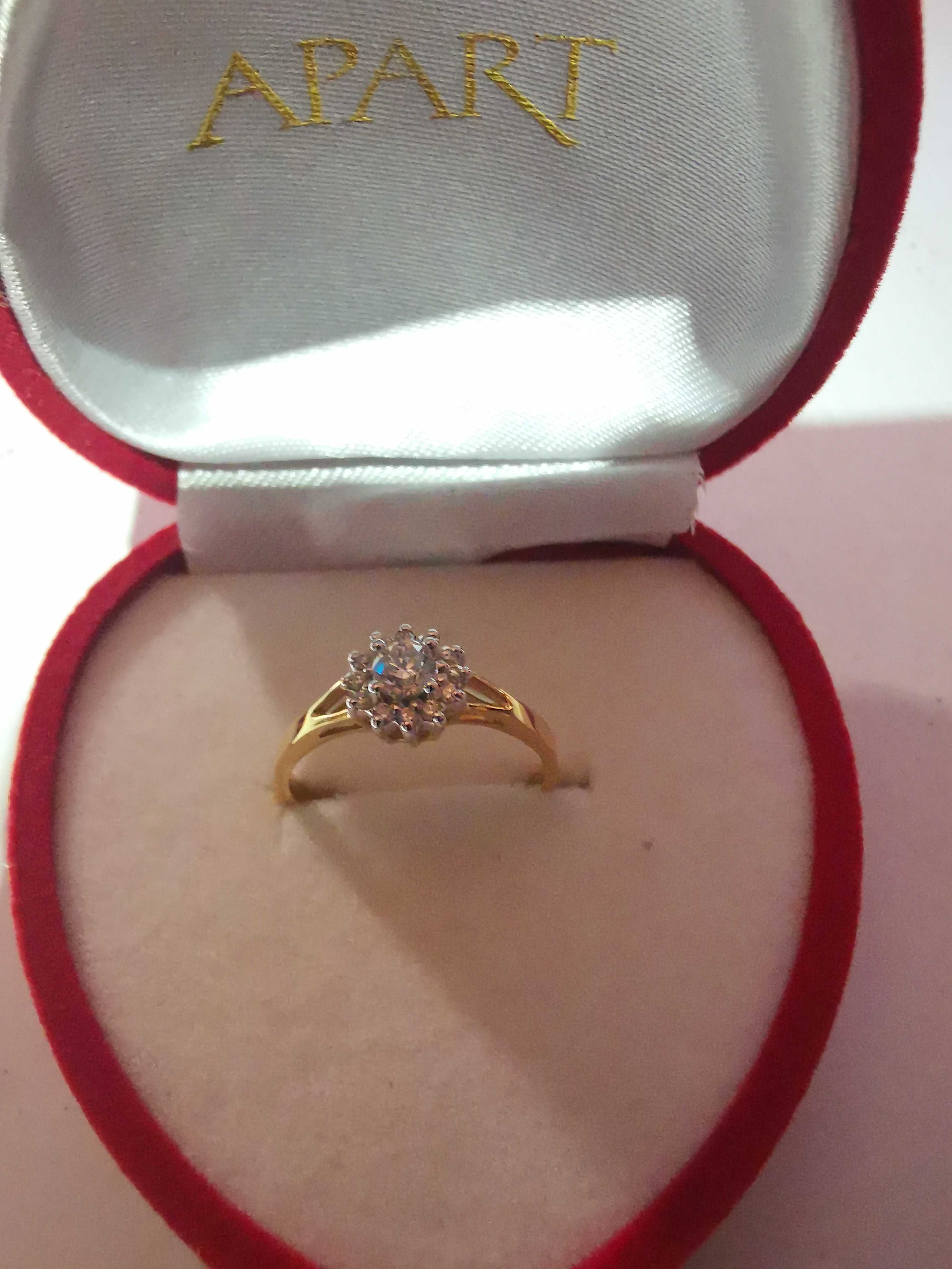 Pierścionek z żółtego złota z brylantami 0,34 ct - próba 585