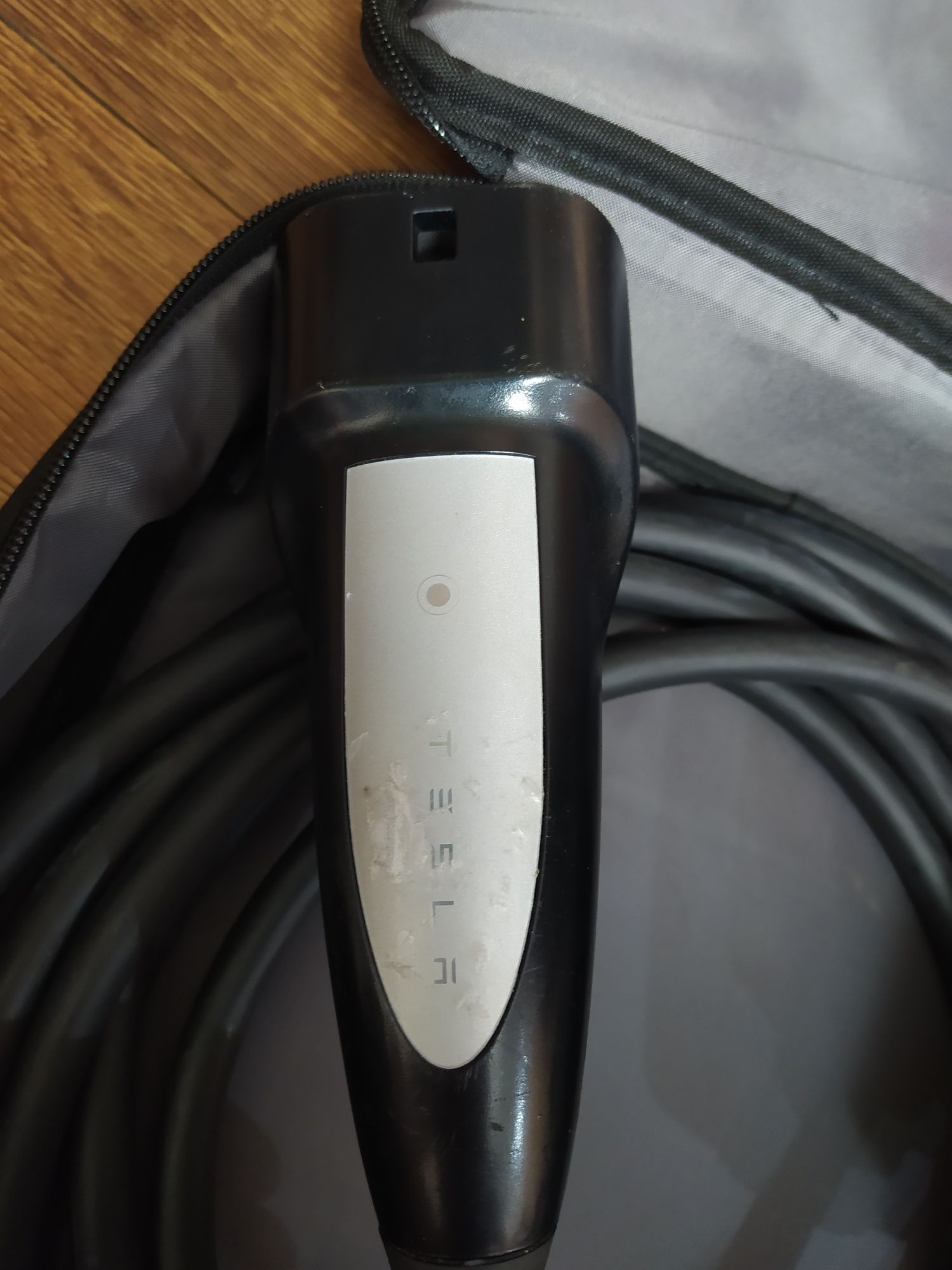 Зарядний пристрій для електромобіля Tesla Mobile Connector,32A, Type2,