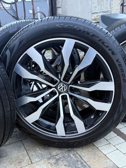 Колеса в зборі R19 235/50