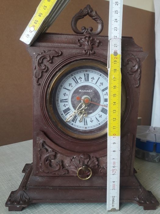 Sprzedam zegar widoczny na zdjęciu