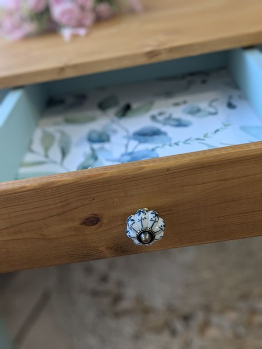 Stół kuchenny z szufladką z czasów PRL