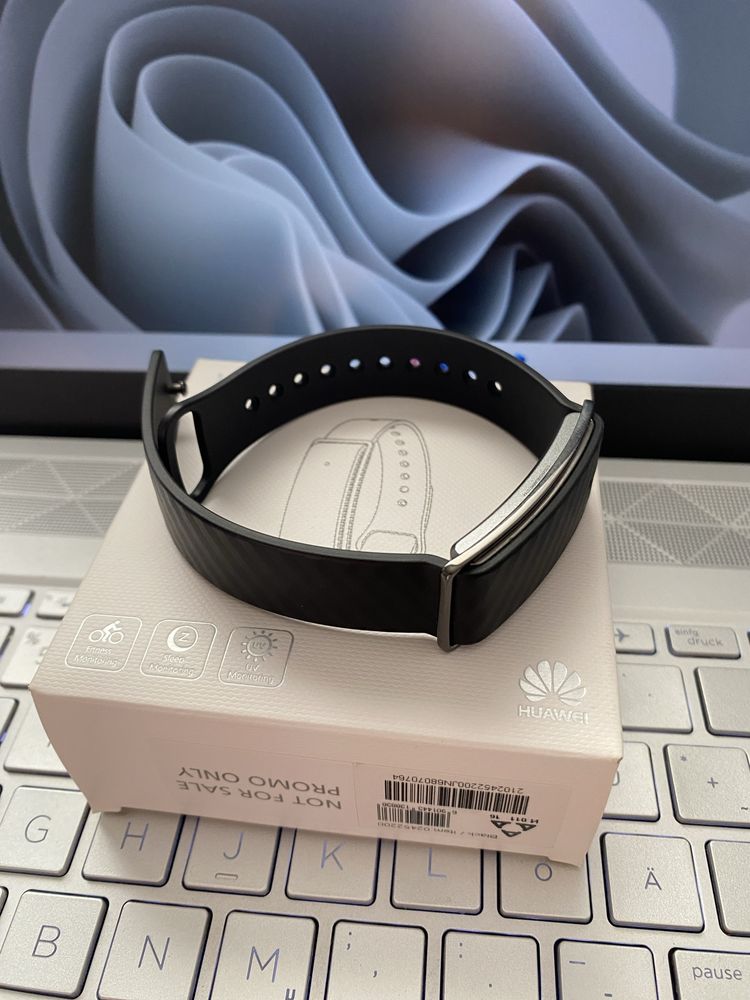 HUAWEI P9 lite + Color Band A1