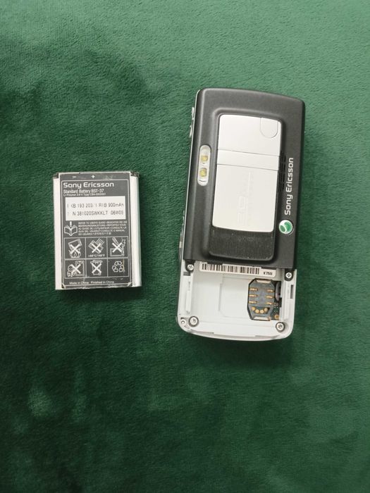 Sony Ericsson K750i bez blokady sim-lock super stan 100% oryginał