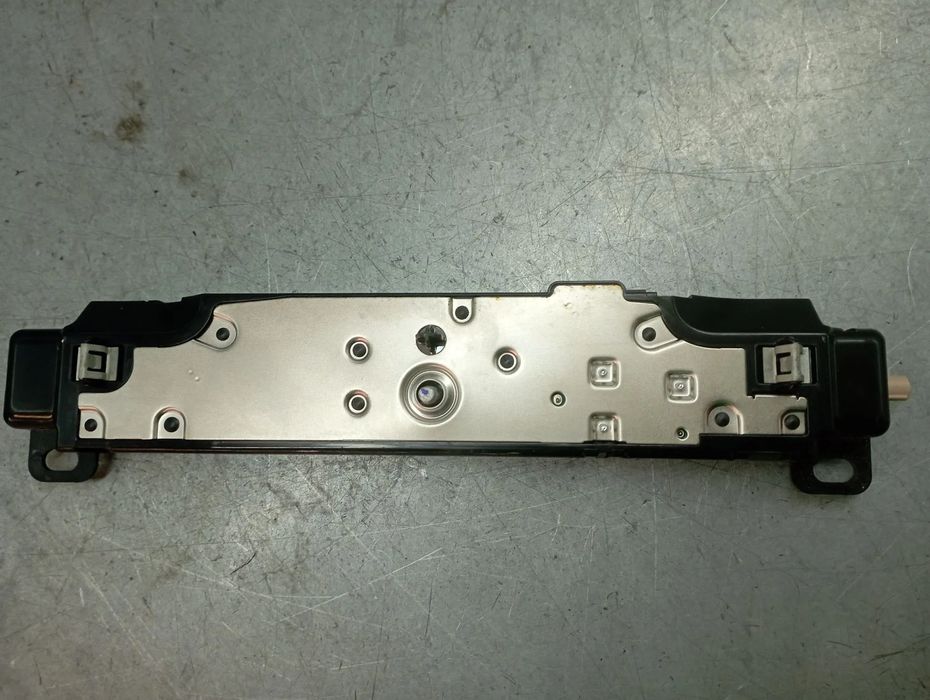 Amplificador de antena TESLA Model 3 (5YJ3)