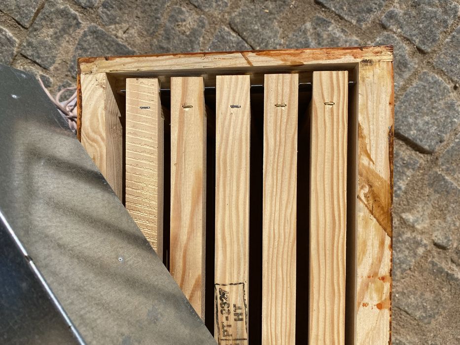 Material apícola - Nucleo, ninho e alça abelhas novo/sado