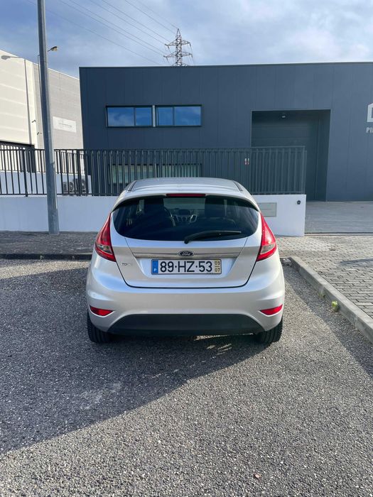 Ford Fiesta 1.6 TDCI 90cv 5 lugares