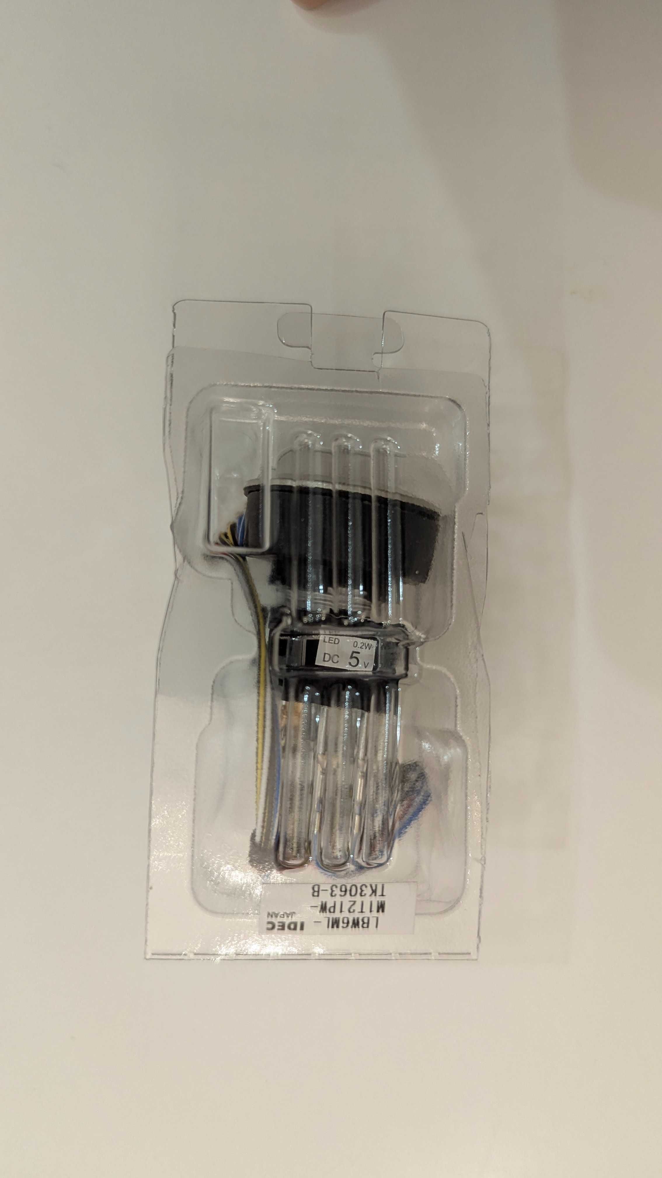 Przycisk IDEC LBW6ML-M1T21VPW Heidenhain