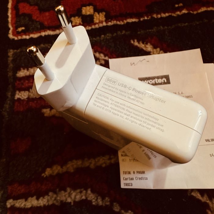 Adaptador de Energia Apple 96W USB-C