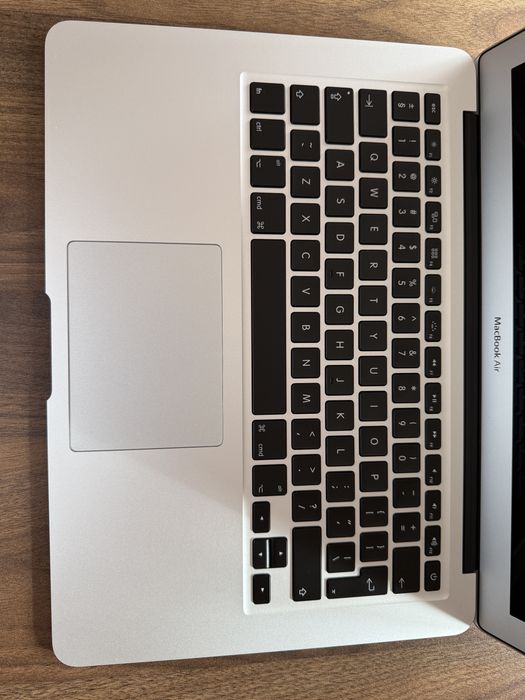 MacBook Air 13” (2017) – super stan, nieuszkodzony