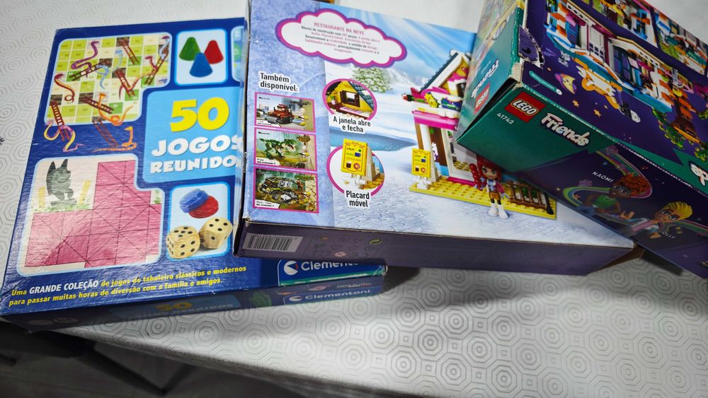 LEGOS vários 2 caixas