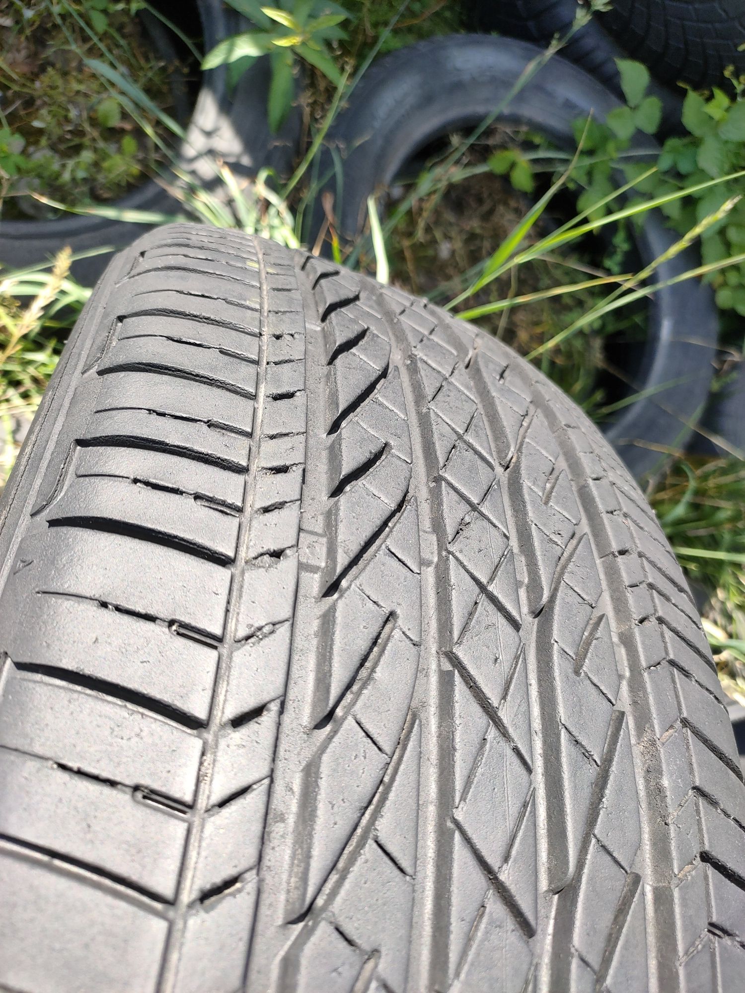 626 1x215/60R17 96H Bridgestone Dueler H/P 2020 6.5mm FAKTURA ADIGO