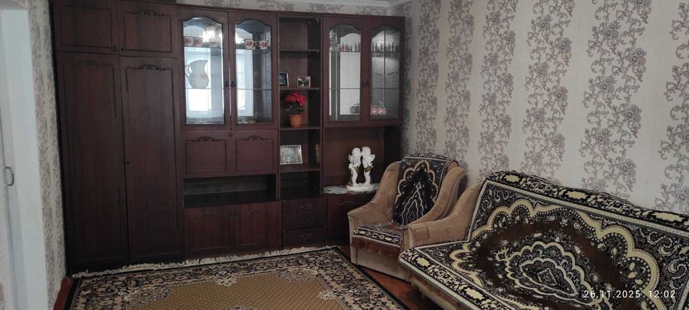 Квартира 4-х кімнатна та магазином