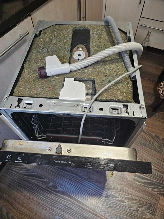 Вбудована посудомийна машина AEG FSM71507P на запчастини