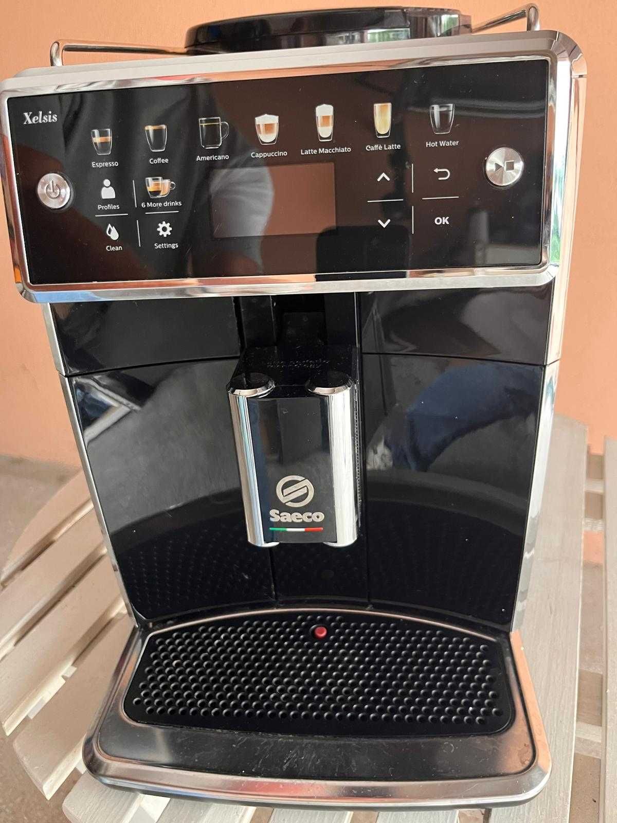 Ekspres do kawy Saeco SM7580. Jak nowy!!
